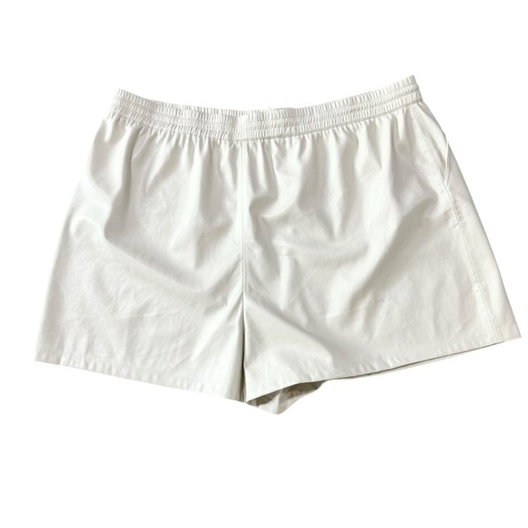 Good American Better Than Leather White Drawstring Plus Size Shorts Size 5XL/8 - Picture 4 of 5